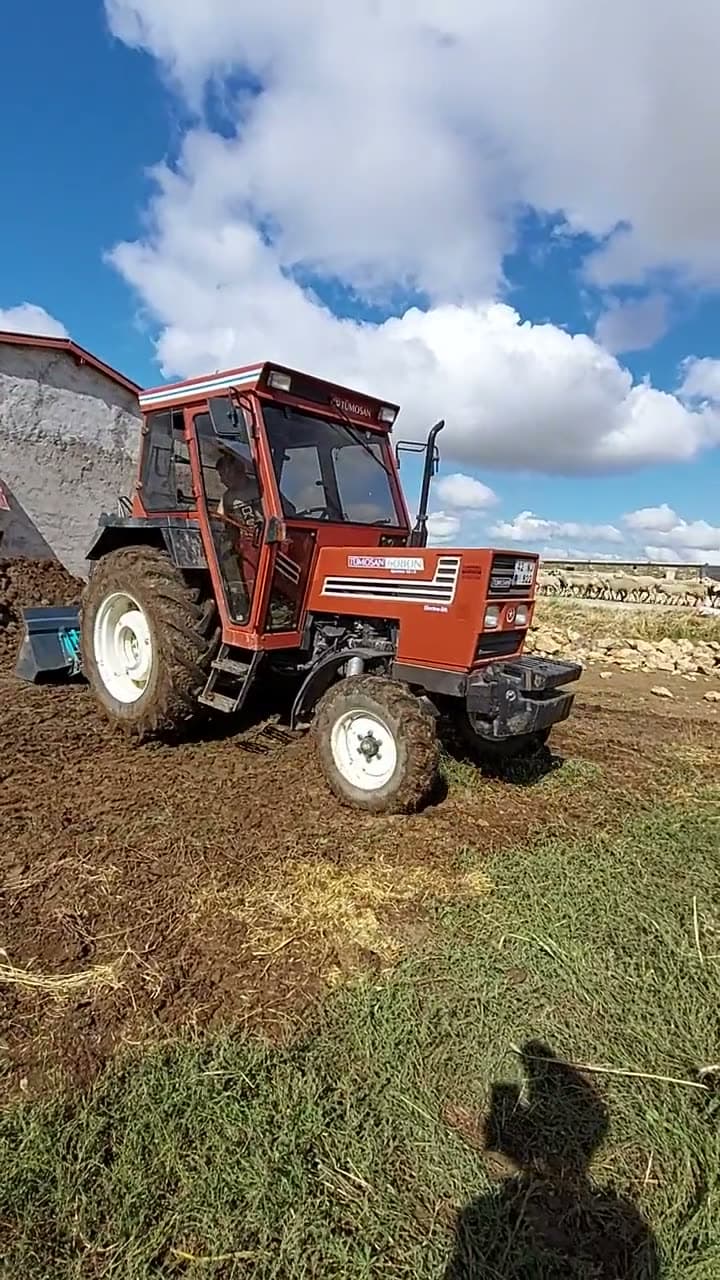 Tarlada Gübre ve Toprak Yükleme